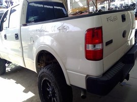 2007 FORD F-150, WHITE, LARIAT MODEL, 5.4L, AT,  4WD,  CREW CAB. F26333